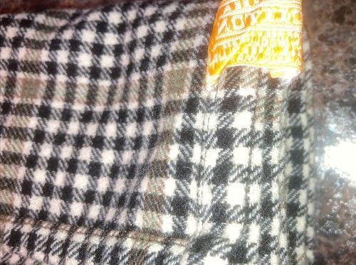 Checkered Pendleton scarf Cold Weather Holidays Bundle Up Acetic Blast Unisex - Picture 2 of 4