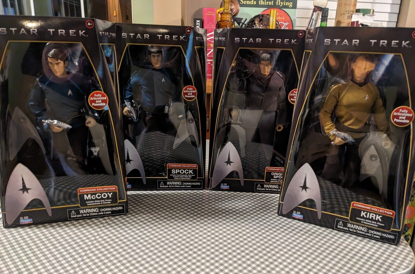 STAR TREK 2009  PLAYMATES COMMAND COLLECTION 12