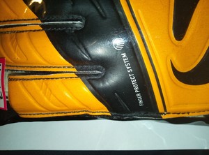 sondico finger protection goalkeeper gloves