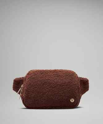 NEW $68 LULULEMON EVERYWHERE FLEECE BELT BAG BROWN LARGE 2L | eBay