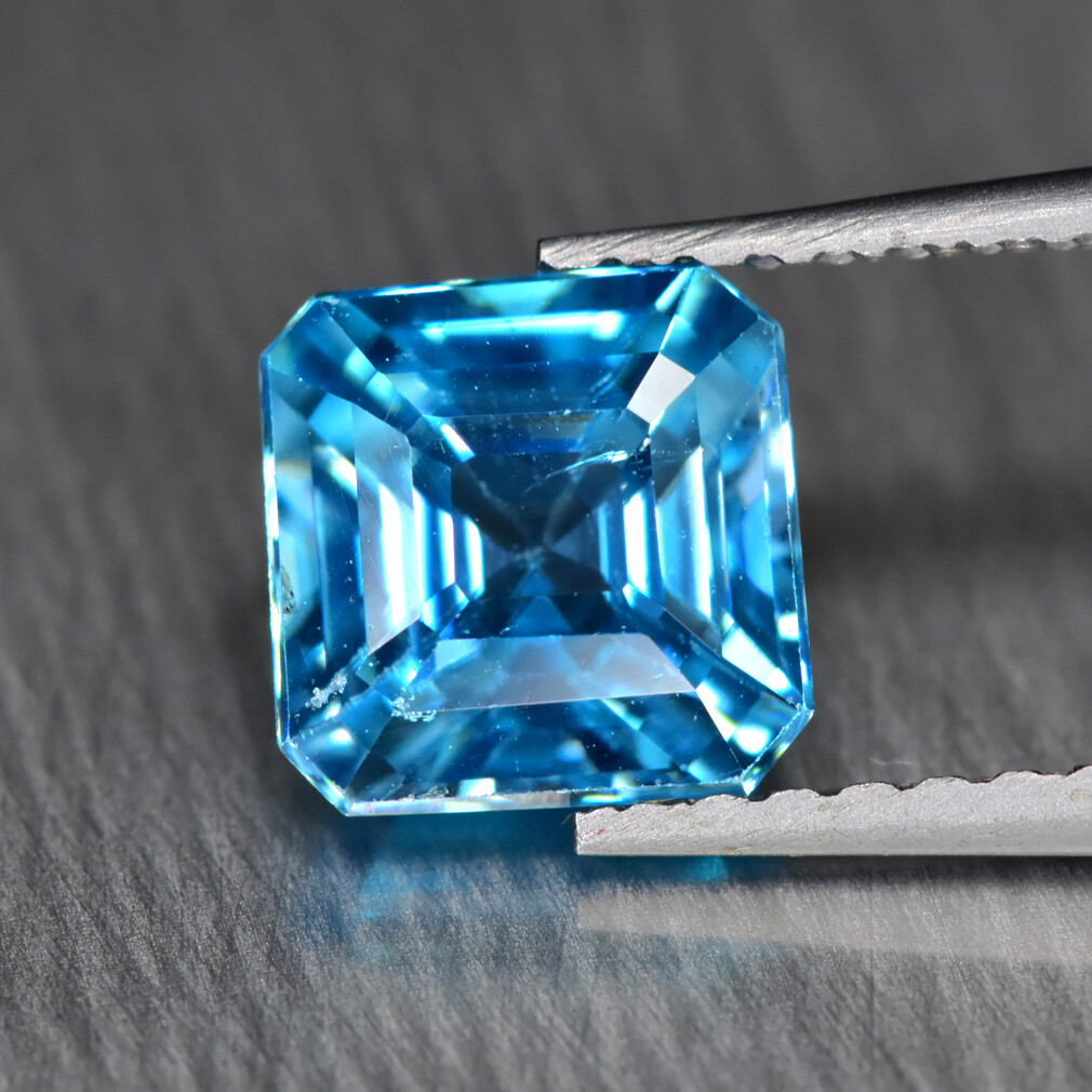 Square, Fair Natural Intense Blue Zircon _Cambodia