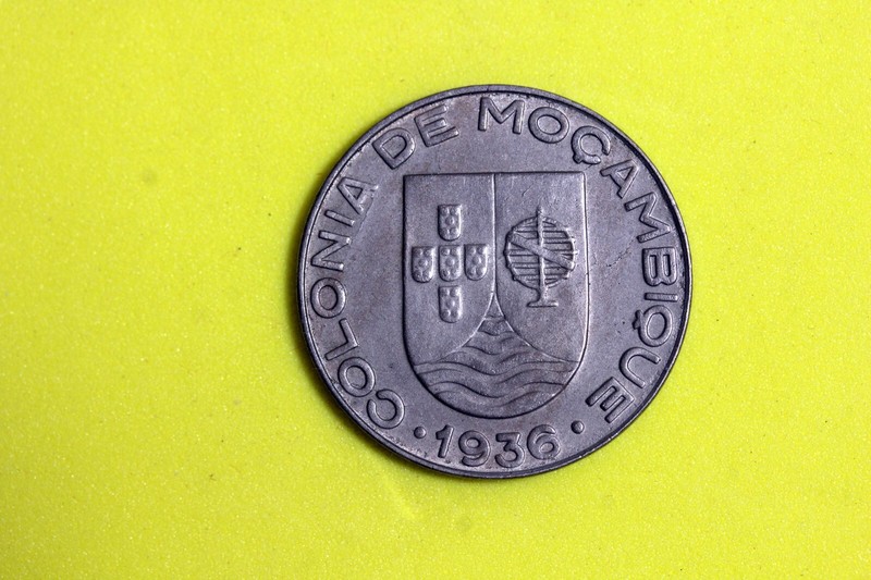1936 - Colony of Mozambique 1 Escudo Republica Portuguesa Moçambique! #N00723