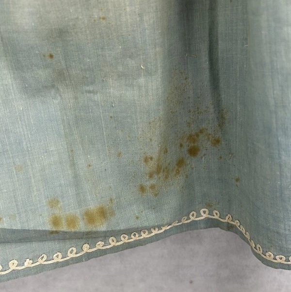 vestido antiguo niño cordón cuello y mangas hecho a mano original principios de 1800 Foto 3 de 4