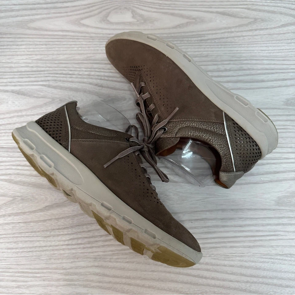 Rockport Shoes WMNS 8.5 CH2886 Nubuck Leather Taupe Lace Up Low Top Sneakers - Image 2 of 4