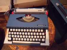 Imperial Gemini Typewriter c/w Original Case & Packing  VINTAGE in Duck-Egg Blue