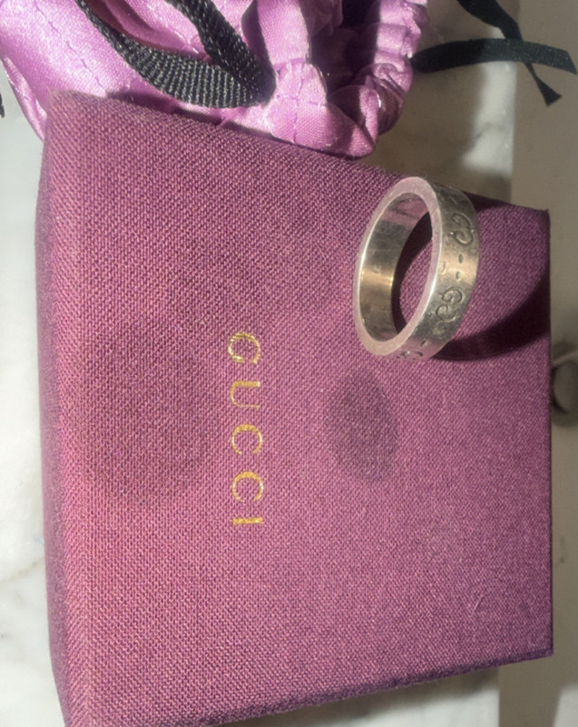 Gucci Sterling Silver 925 Signed Band Ring Silver Round No Stone