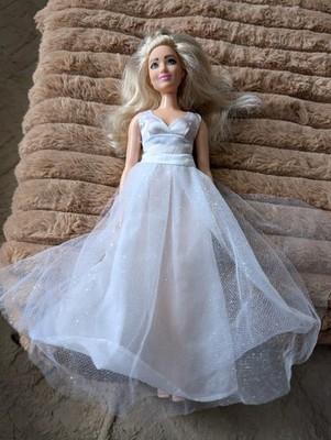 Barbie Fashionista Puppe 2016 im Hochzeitskleid Doll