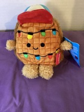 902-BumBumz Netflix Stranger Things Waffle With Dustin Hat Lights Plush Toy