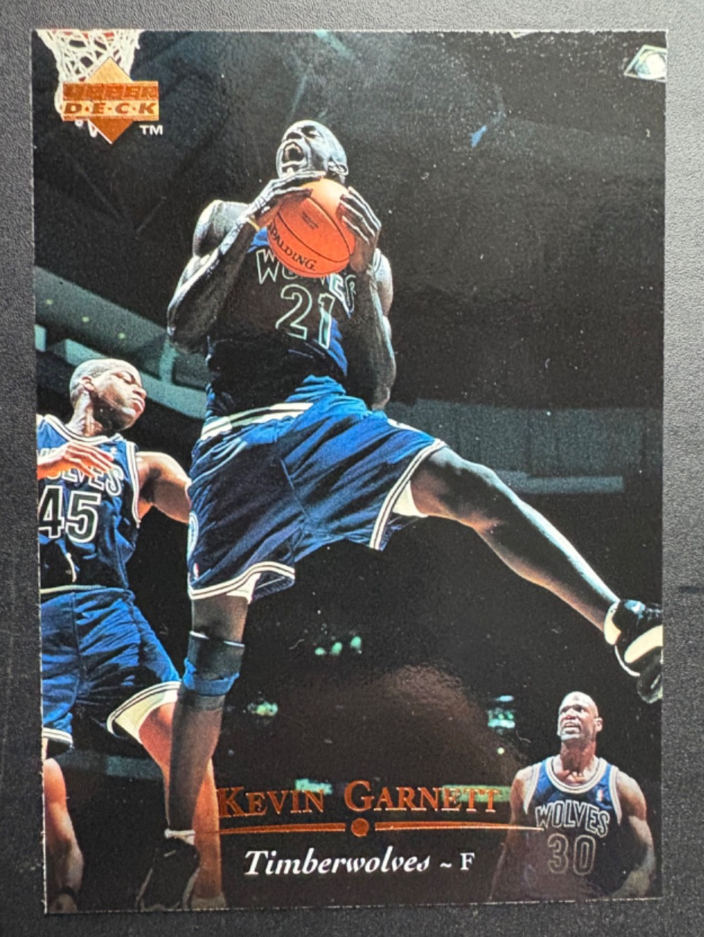 1995 UPPER DECK “ KEVIN GARNETT “ ROOKIE CARD #273 TIMBERWOLVES