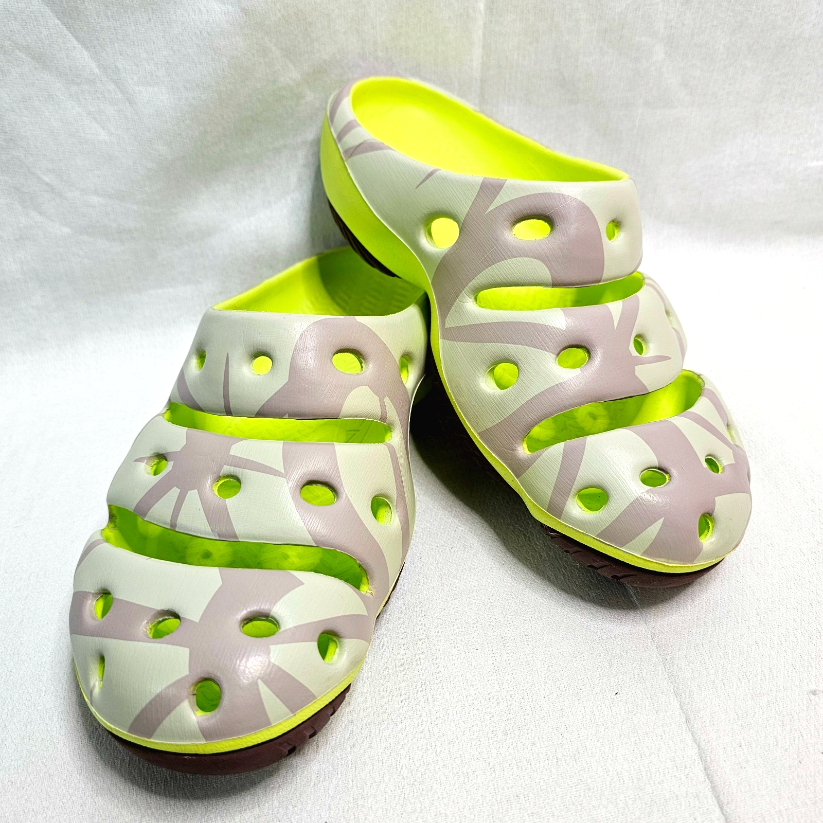 Keen Yogui Arts Comfort Zoccoli Sandalo Slip On Slides Scarpe Donna Taglia 8