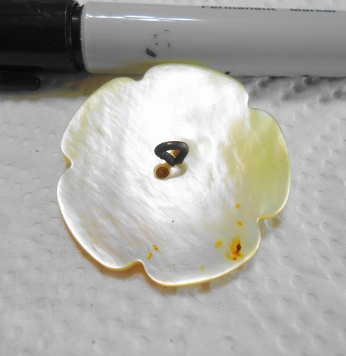 Vintage Mother of Pearl Shell Realistic FLOWER Button 1 1/2" - Picture 4 of 4