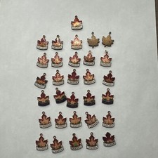 31 Canadian Mapleleaf pendants