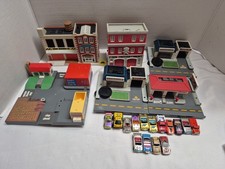 Micro Machines City Diecast Vehicle Play Set Lot 5 Buildings 15 Cars