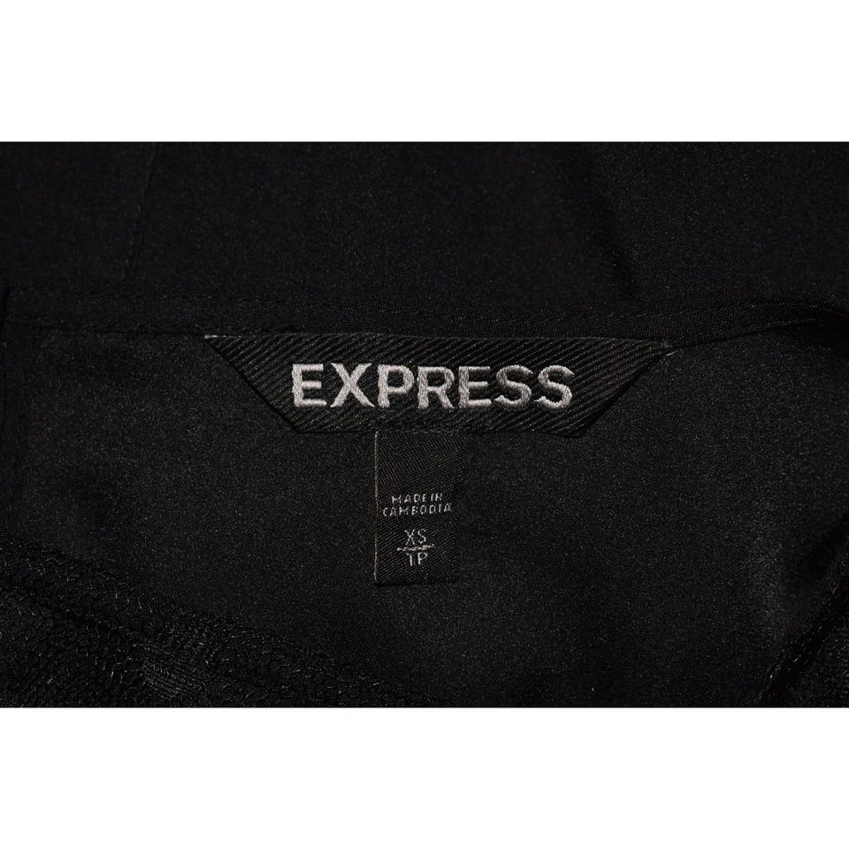 Top EXPRESS $68 Negro Tejido Botón Trasero Malla Transparente Lunares Mangas y Yugo XS Foto 3 de 3