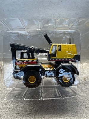 2001 Maisto Tonka Hasbro Mighty Mini Backhoe Item #762906 A5 NIB!