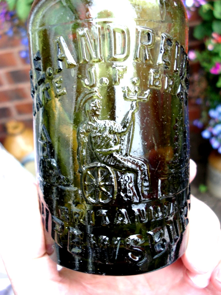 LOVELY PICTORIAL GAMBER BEER BOTTLE " BRITANNIA " TRADE MARK. - Image 1 of 4