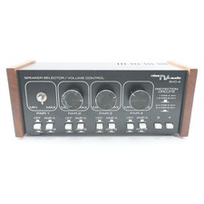 Niles Audio SVC-4 4 Speaker 2 Amplifier A B Source Selector Volume Control