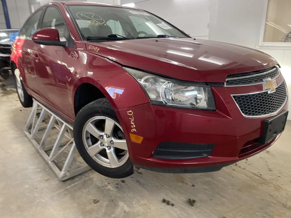Used Front Right Seat Belt Front fits: 2014 Chevrolet Cruze bucket passenger ret Foto 4 de 4