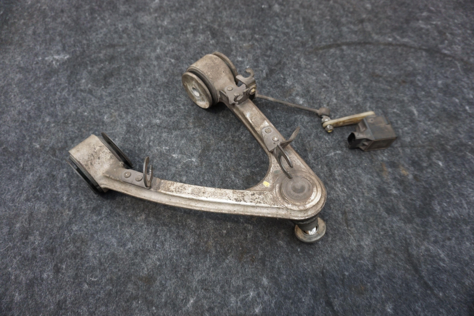 Front Left Or Right Side Upper Control Arm 3206582 Maserati Granturismo 2011-19