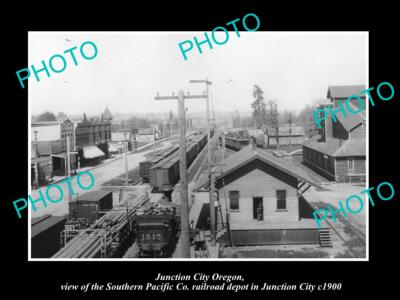 OLD 6 X 4 HISTORIC PHOTO OF JUNCTION CITY OREGON, THE S/P RAILROAD STATION c1900