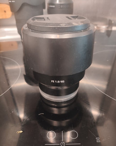 Sony FE 85mm f/1.8 SEL85F18 Prime Portrait Telephoto E-mount Lens 67mm
