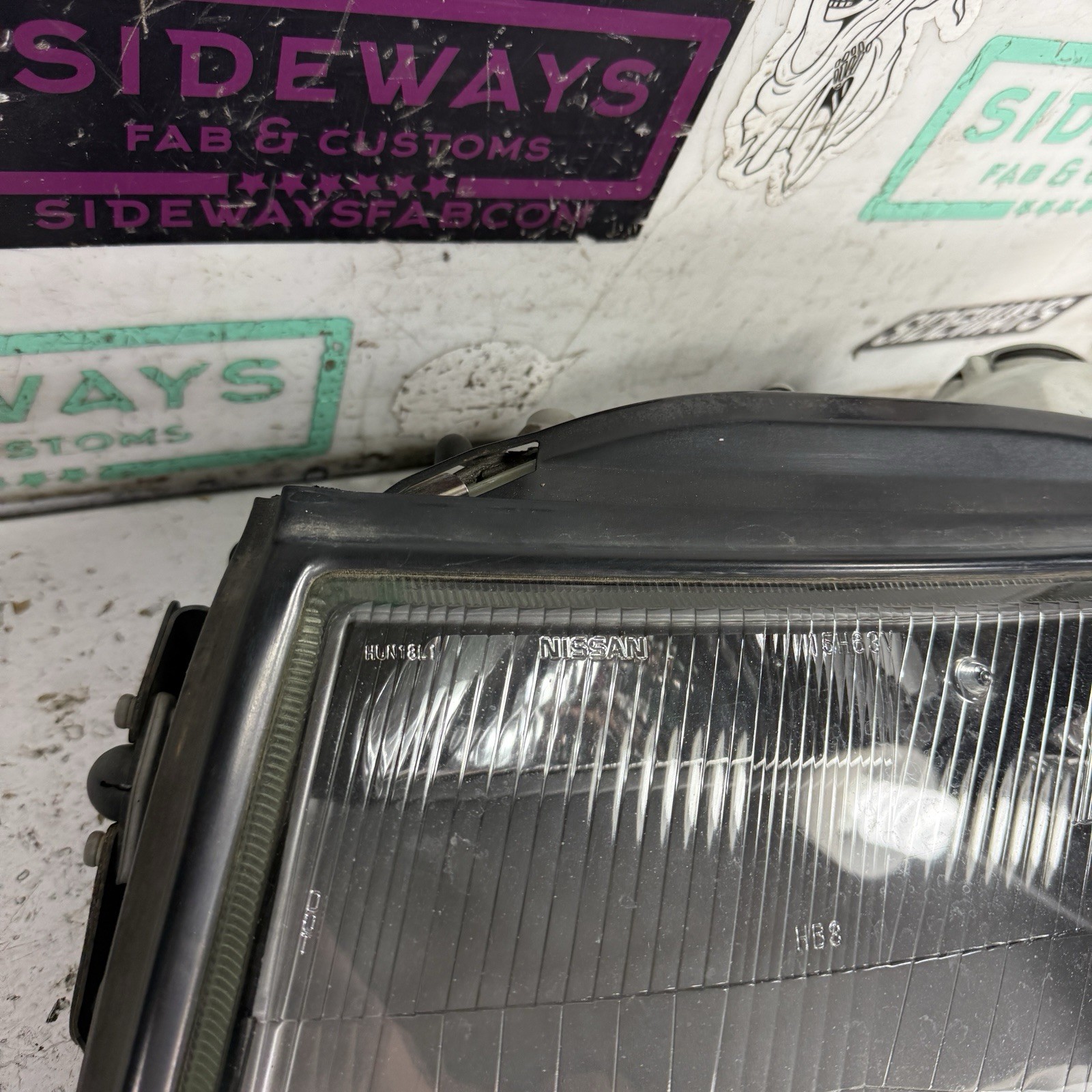 Lamborghini Diablo 1990-1996 Front Left Headlight