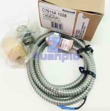 1PCS New Honeywell C7915A1028 flame detector