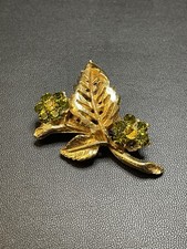 Vintage SARAH COVENTRY Leaf Flower Brooch Olivine Green Rhinestone Gold Tone UK