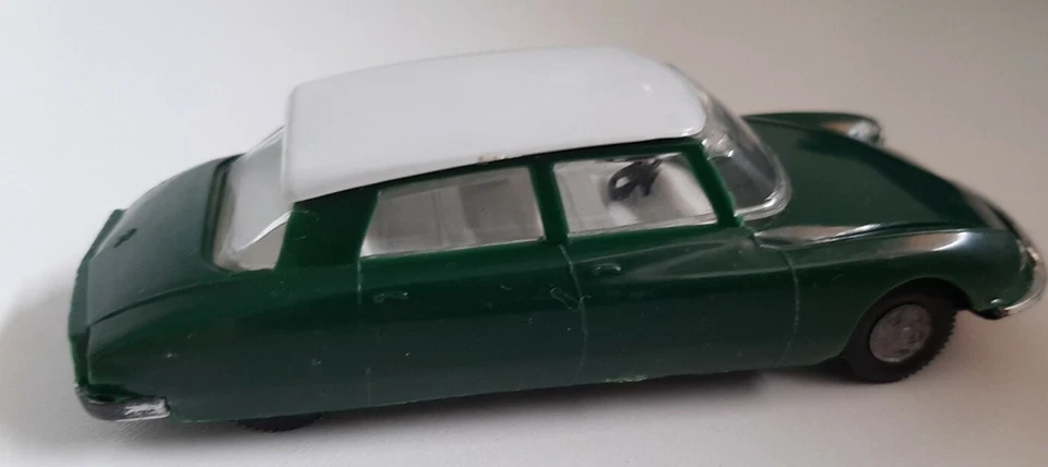 # POLITOYS APS PLAST # CITROËN DS 19 verde/grigio N.31, Scala 1/41, MINT  - Immagine 2 di 4