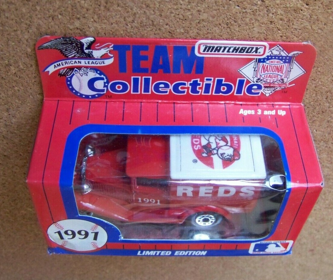 1991 Cincinnati Reds diecast truck White Rose Matchbox 2nd series c40027