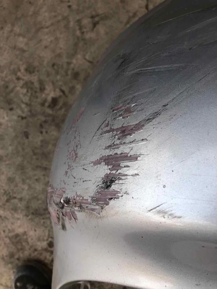 Cubierta de parachoques delantero Ford Taurus 1998-1999 código de pintura TS plateado escarcha metálico Foto 3 de 4