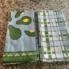 2 sets 4 Total Towels of 2 cotton Kitchen Dish Towels - Avocado and Plaid