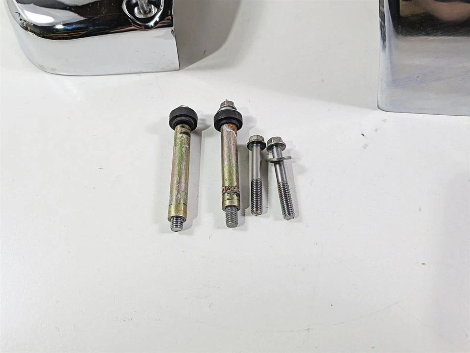 2006 Suzuki C90 VL1500T Boulevard Rear Engine Side Cover Set 11361-10F00 - Image 4 of 4