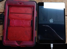 Apple Mini iPad 1st Generation 16gb A1432 with Protective Case bundle READ 