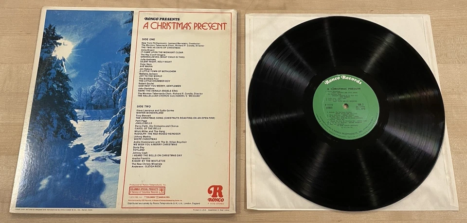 RONCO PRESENTS A CHRISTMAS  PRESENT LP RECORD w/ POP UP CHRISTMAS SCENE VINYL EX - Image 3 of 3