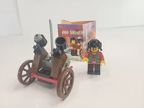 LEGO set 1099 Ninja Blaster VINTAGE CASTLE 100% complete w/ instructions Minifig