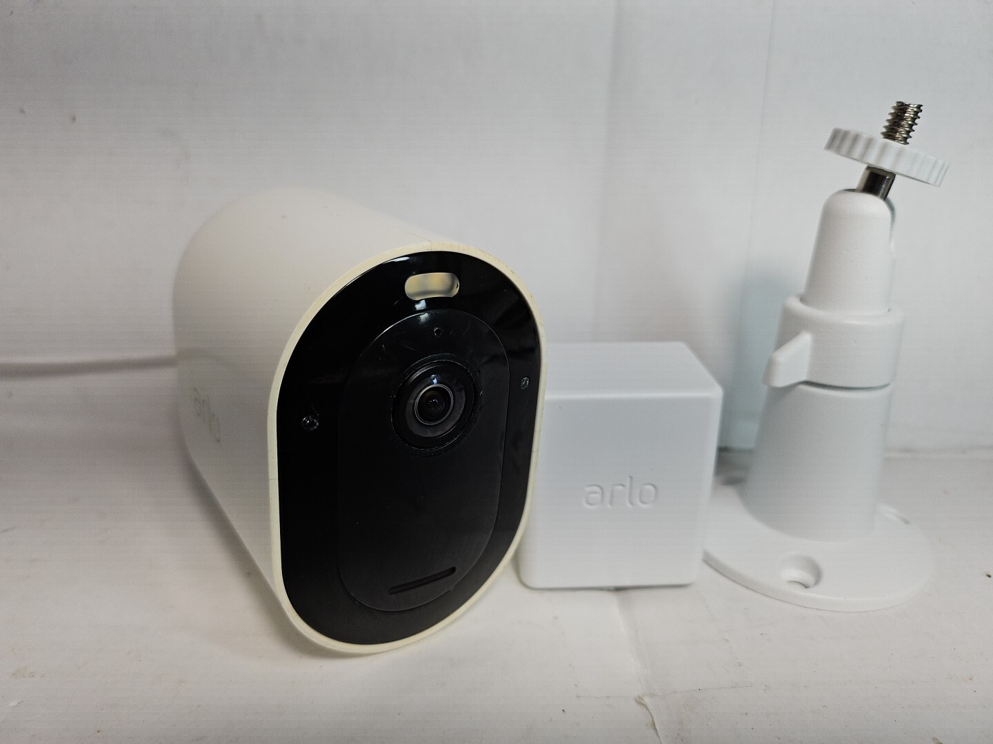 Arlo Pro 3 2K Wireless Security Camera VMC4040P White eBay