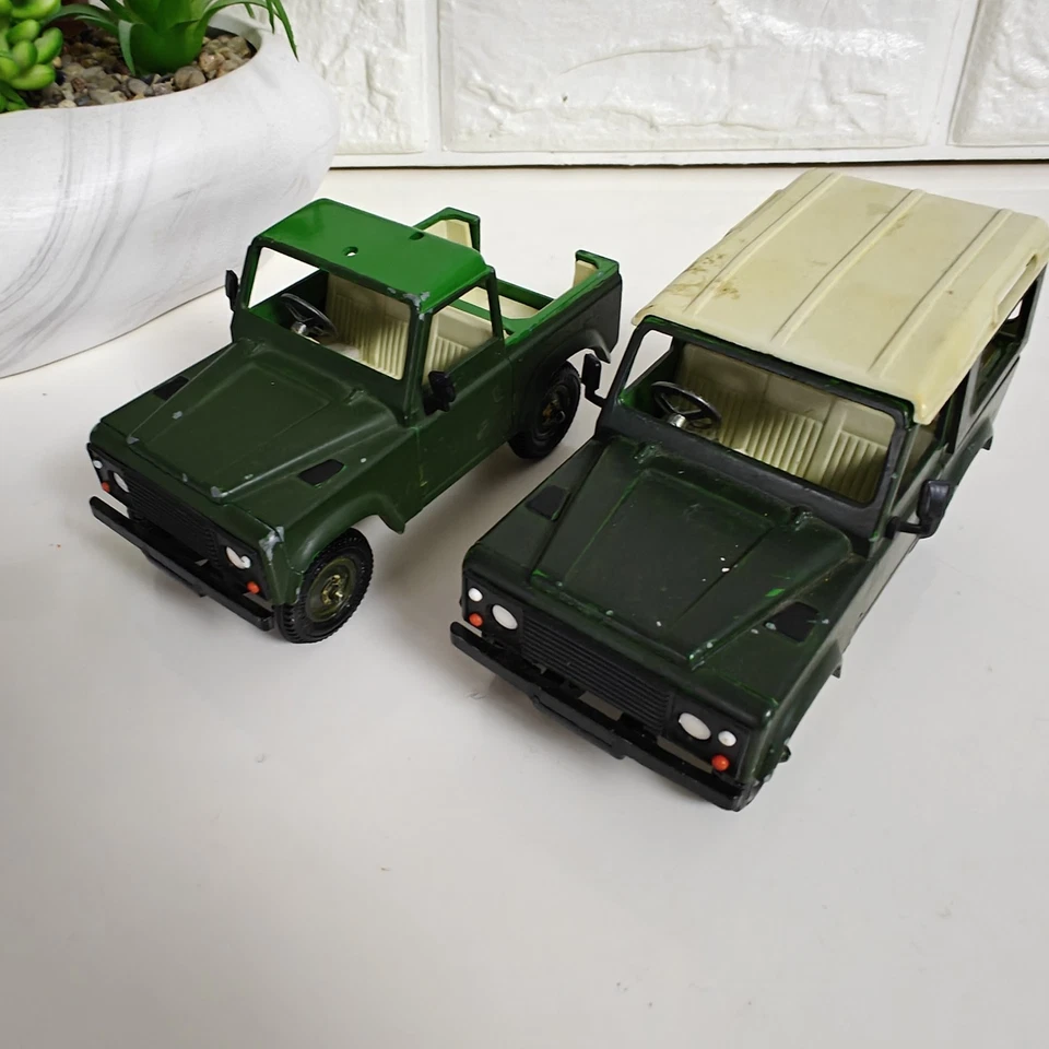 Britains Vintage Metal Land Rover Defender Metal X 2 Spares / Repairs - Image 3 of 4