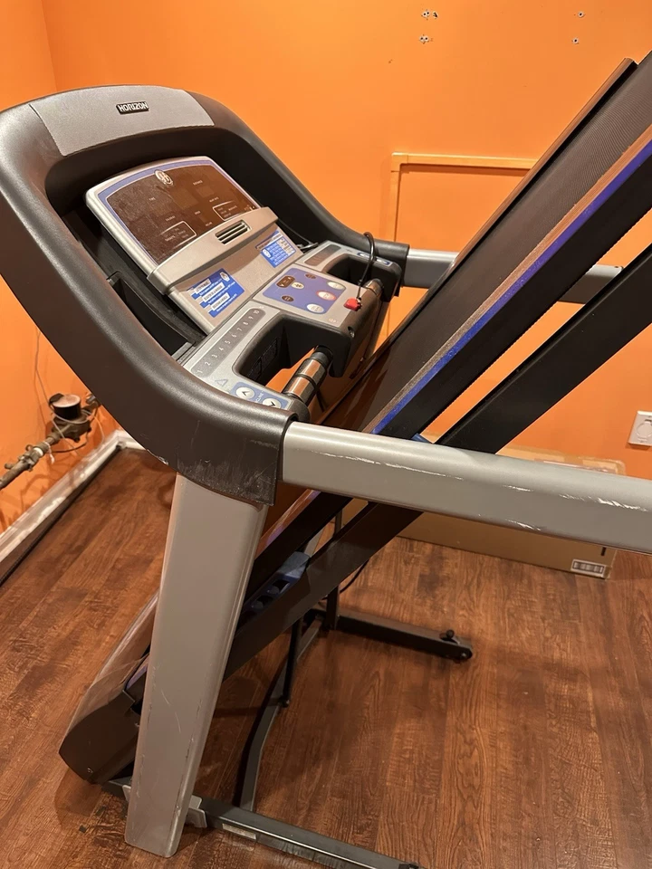 Horizon T101 Treadmill - LOCAL PICKUP ONLY!! - Image 4 of 4