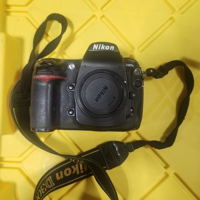 Nikon D300s Parts Only Used Fair/Good Condition SN: 3012751 H16