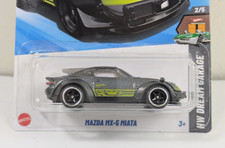 Hot Wheels Mazda MX-5 Miata con piloti reali personalizzati - Legends Tour
