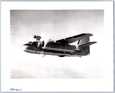 Photo b&w 8x10 US Navy Grumman S2F Tracker Sub Killer