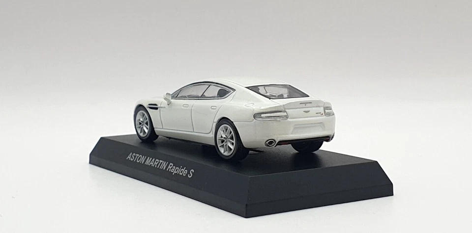 Modelo de coche fundido a presión 1/64 Kyosho ASTON MARTIN RAPIDE S BLANCO  Foto 3 de 4