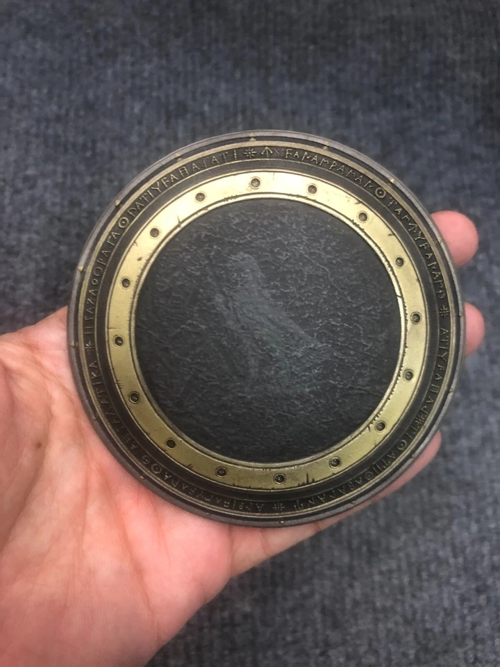 1/6 Hot Toys MMS359 Batman v Superman Wonder Woman Shield for Action Figure - Image 4 of 4