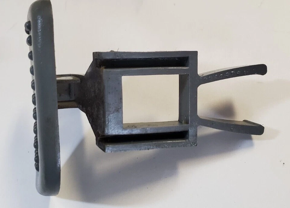 97-02 Camaro Z28 SS Firebird Trans Am Center Console Lid Arm Rest Button OEM - Image 4 of 4