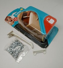 Safety 1st Cabinet  Drawer Latches 22 pieces  screws