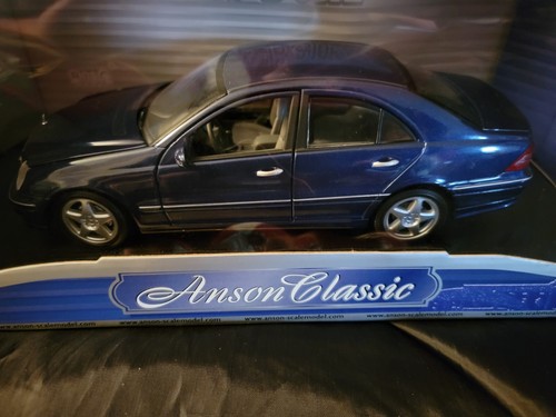 Mercedes Benz W203 C Klasse **NIB** Diecast 1/18 - Picture 3 of 9