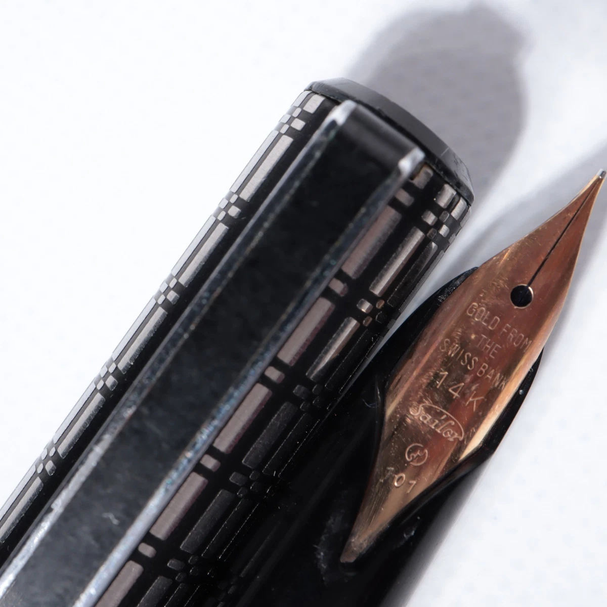Sailor Swiss Bank Gold Grid Rare Fountain Pen 14K F Fine Silver Black Used