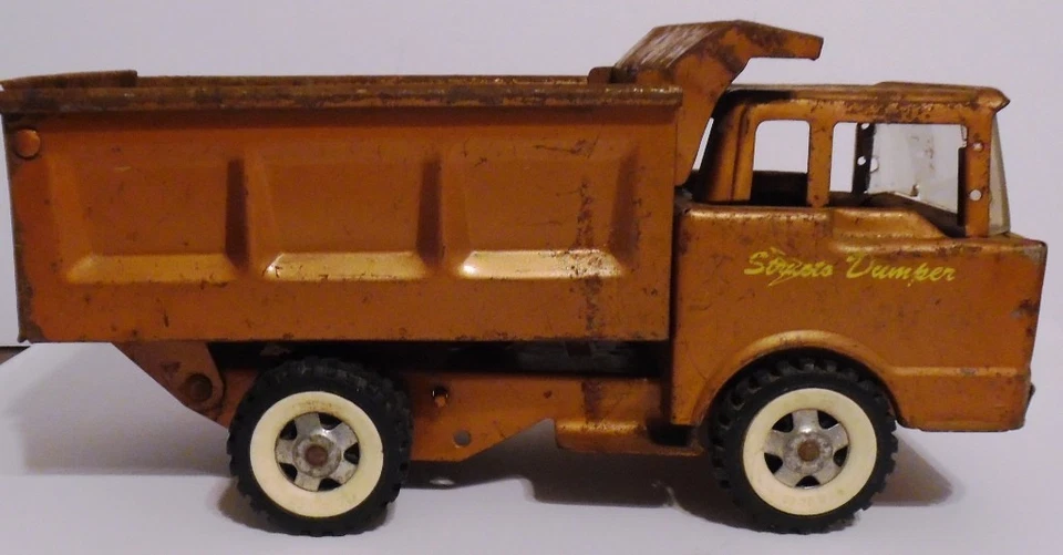 Vintage Structo Dump Truck Pressed Steel 1960’s - Image 4 of 4