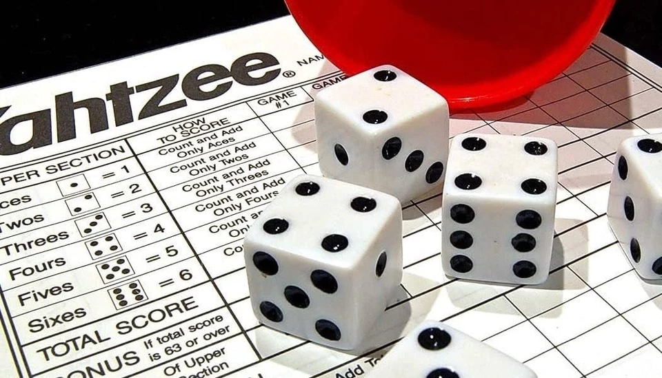 Yahtzee Score Pad Board Game (US IMPORT) - Image 3 of 3